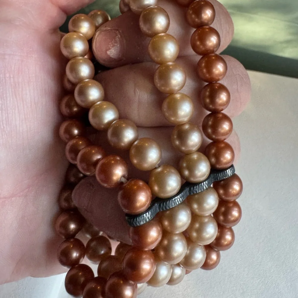 Schiarparelli Elegant Brown and Cream Faux Pearl Beaded Vintage Bracelet 6.75